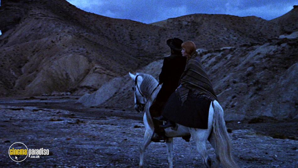 Cemetery Without Crosses (aka The Rope and the Colt) online DVD rental