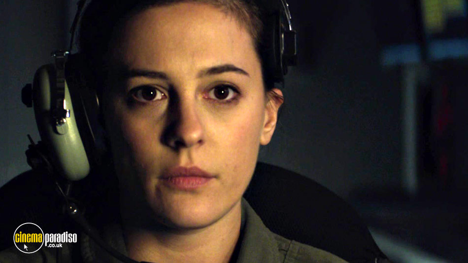 A still 6 from Eye in the Sky (2015) with Phoebe Fox CinemaParadiso