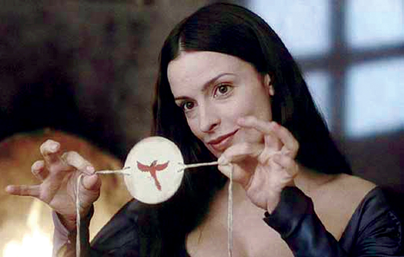 A still from Sleepy Hollow (1999) 