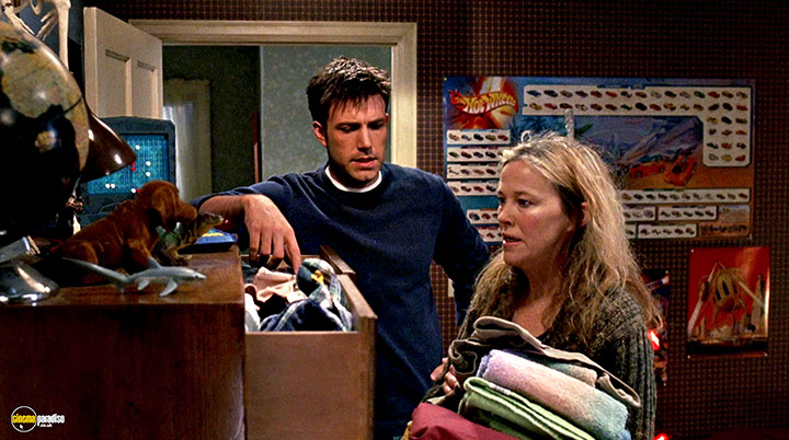 A still #22 from Surviving Christmas (2004)