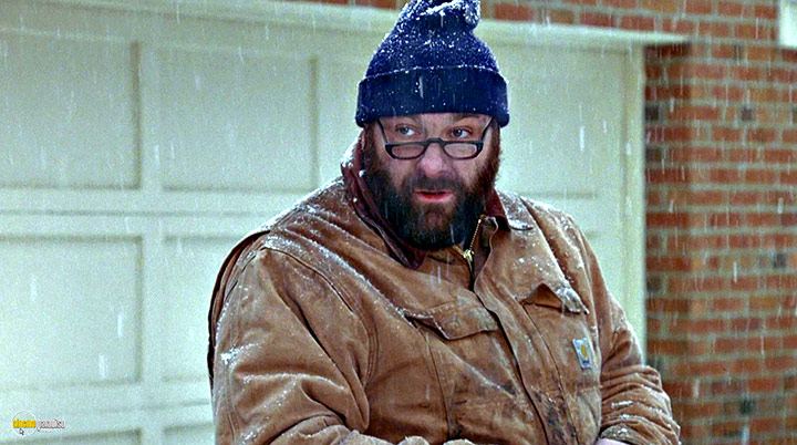 A still #29 from Surviving Christmas (2004)