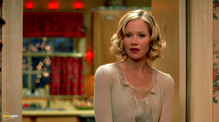 A still #16 from Surviving Christmas (2004)