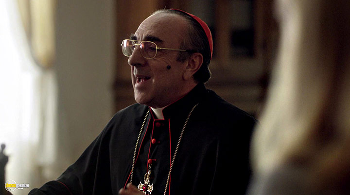 A still #37 from The Young Pope (2016) With Silvio Orlando