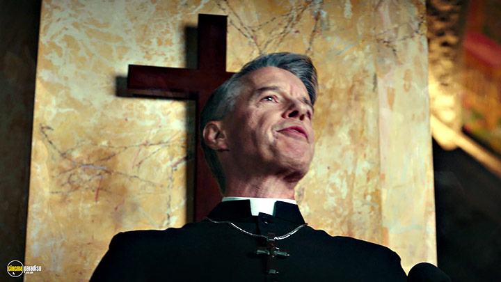 A still #33 from The Purge: Election Year (2016) With Kyle Secor