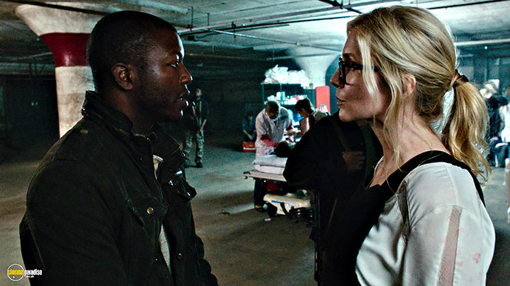 A still #22 from The Purge: Election Year (2016) With Elizabeth Mitchell
