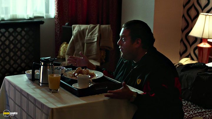 A still #17 from War Dogs (2016) With Jonah Hill