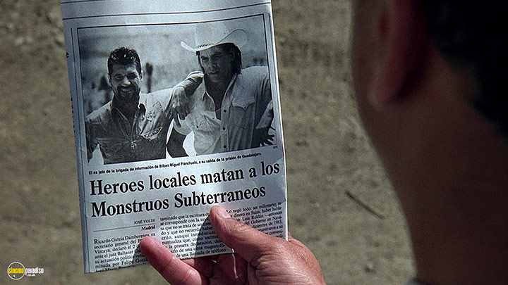 A still #91 from Tremors 2 (1996)