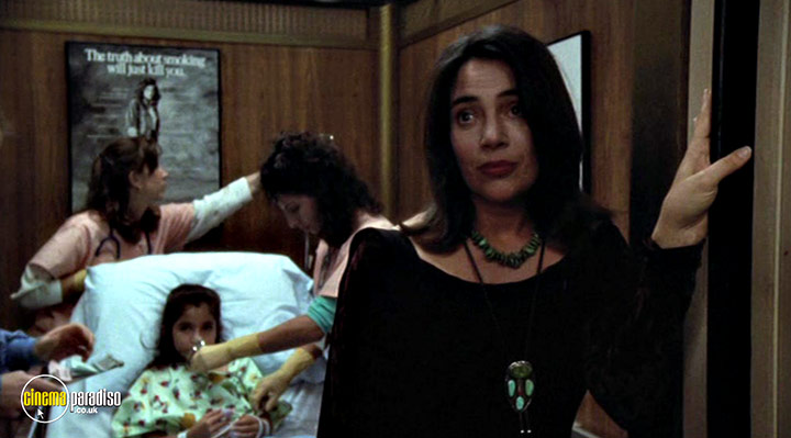 A still #17 from ER: Series 1 (1994)