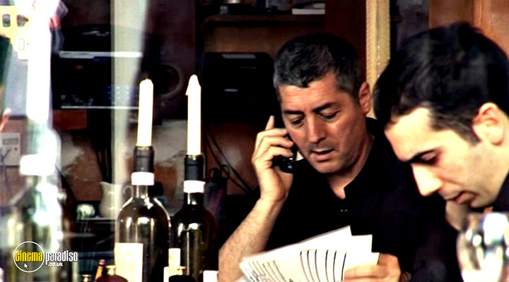 A still #23 from Fonejacker: Series 2 (2008)