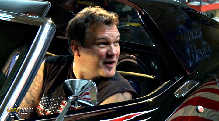 A still #6 from Counting Cars: Series 3 (2014)