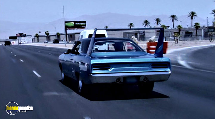 A still #7 from Counting Cars: Series 3 (2014)