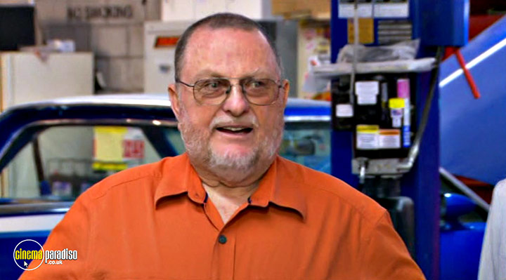 A still #12 from Counting Cars: Series 3 (2014)