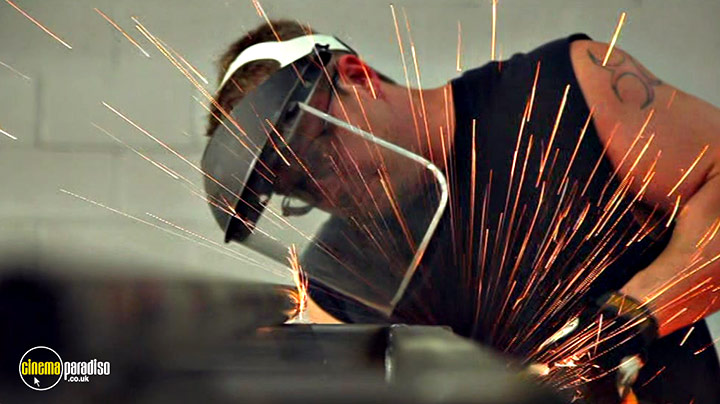A still #21 from Counting Cars: Series 3 (2014)