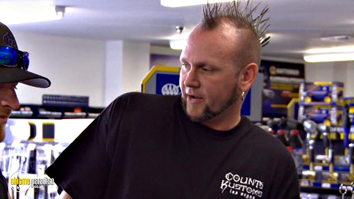 A still #33 from Counting Cars: Series 3 (2014)
