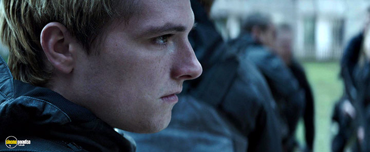 A still #35 from The Hunger Games: Mockingjay: Part 2 (2015)
