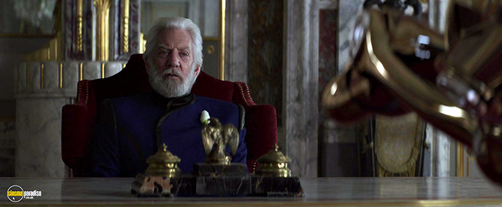A still #33 from The Hunger Games: Mockingjay: Part 2 (2015)