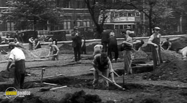 A still #3 from Churchill: The Man (1965)