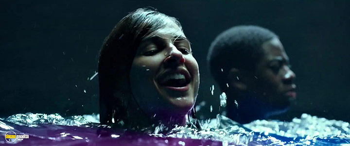 A still #17 from Power Rangers (2017)