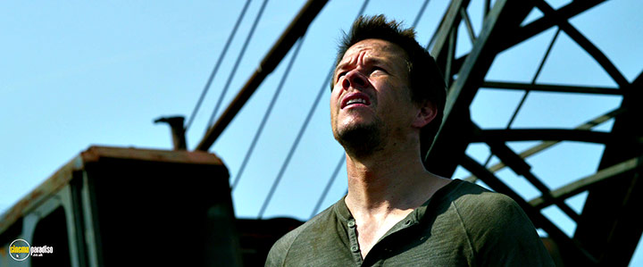 A still #21 from Transformers: Age of Extinction (2014)