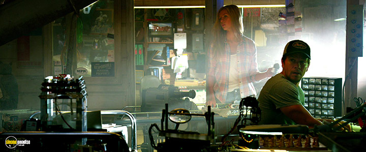 A still #13 from Transformers: Age of Extinction (2014)