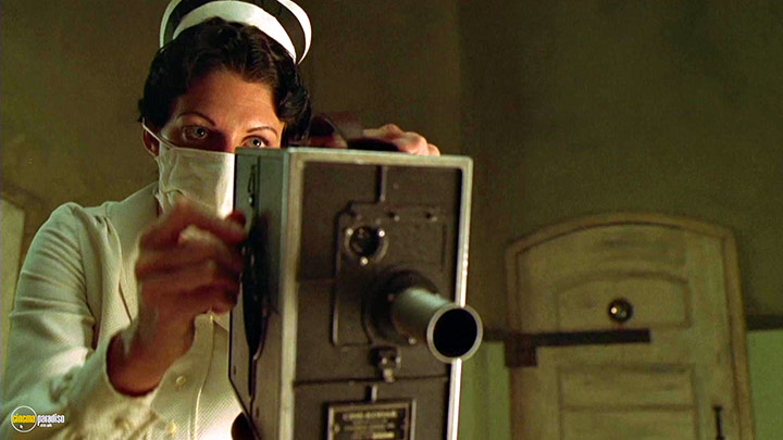 A still #14 from House on Haunted Hill (1999)