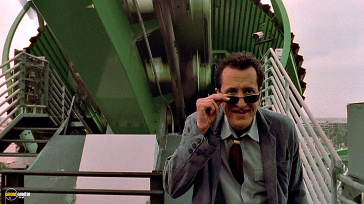 A still #23 from House on Haunted Hill (1999)