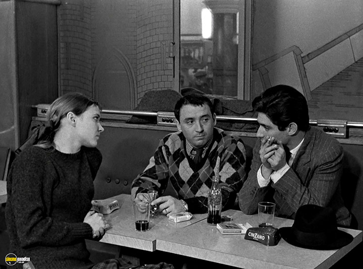 A still #15 from The Outsiders (1964)