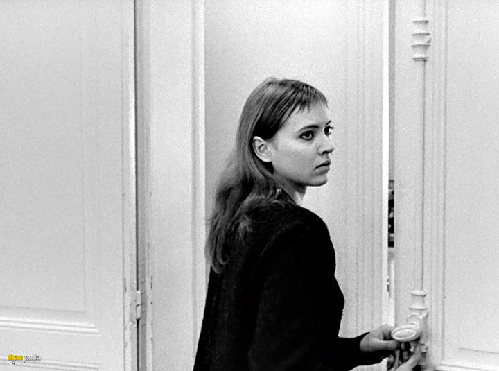 A still #12 from The Outsiders (1964)