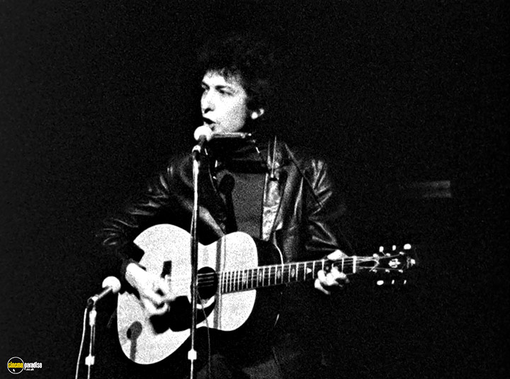 A still #12 from Bob Dylan: Don't Look Back (1967)