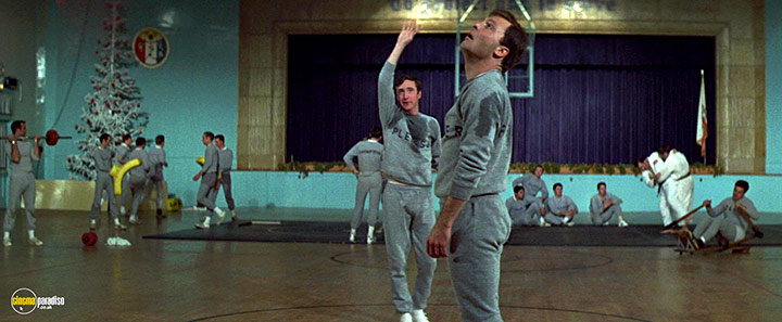A still #22 from The New Centurions (1972)
