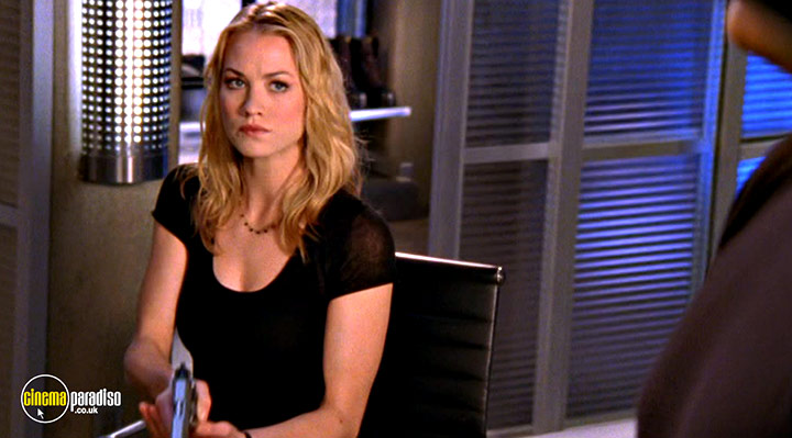 A still #25 from Chuck: Series 3 (2010)