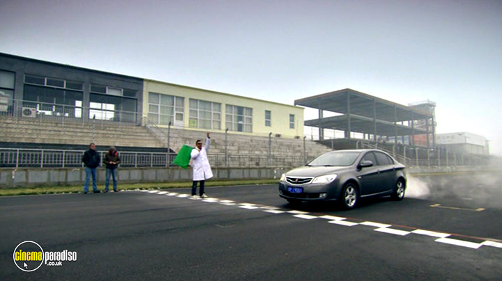 A still #15 from Top Gear: The Challenges: Vol.6 (2012)