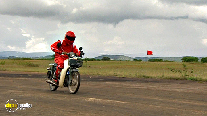 A still #27 from Top Gear: The Challenges: Vol.6 (2012)