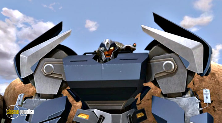 A still #20 from Transformers Prime: Series 1: Part 4 (2011)