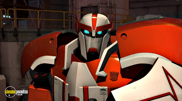 A still #15 from Transformers Prime: Series 1: Part 4 (2011)