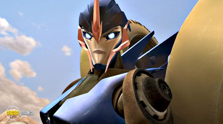 A still #14 from Transformers Prime: Series 1: Part 4 (2011)