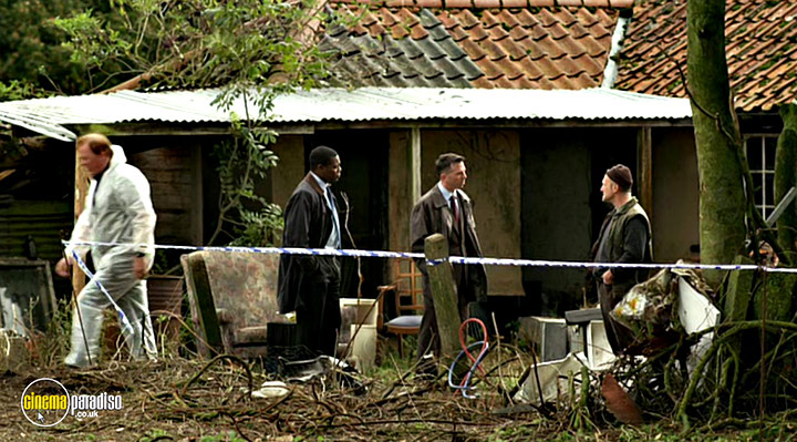 A still #21 from Injustice (2011)