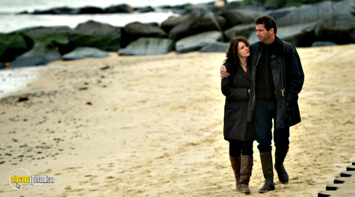A still #5 from Injustice (2011)