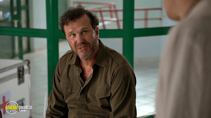 A still #24 from Death in Paradise: Series 6 (2017)