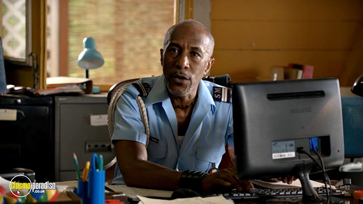 A still #20 from Death in Paradise: Series 6 (2017)