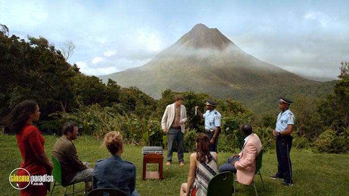 A still #18 from Death in Paradise: Series 6 (2017)