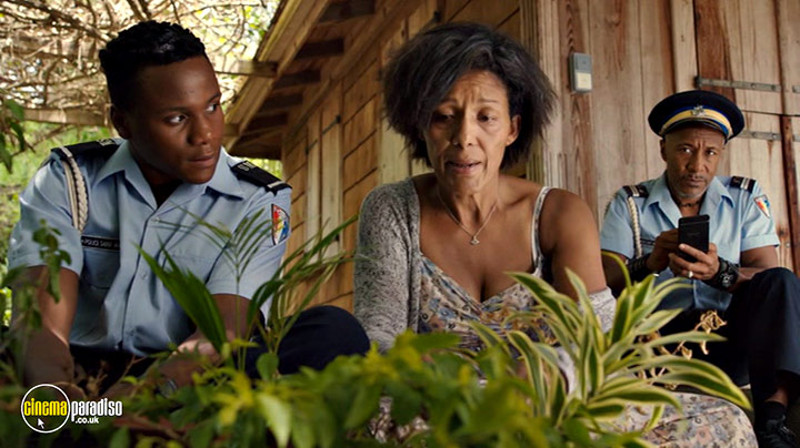 A still #14 from Death in Paradise: Series 6 (2017)