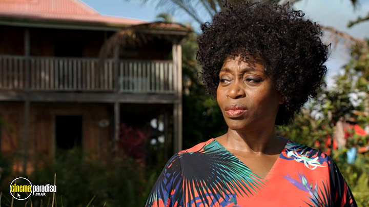 A still #12 from Death in Paradise: Series 6 (2017)