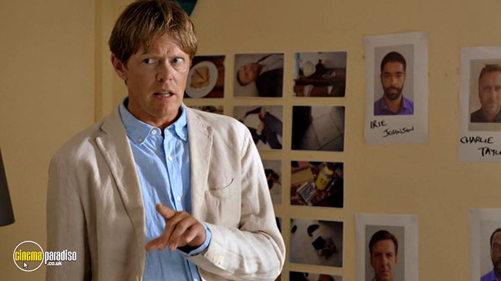 A still #7 from Death in Paradise: Series 6 (2017)