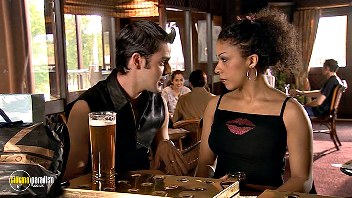 A still #25 from Two Pints of Lager and a Packet of Crisps: Series 1 and 2 (2001)