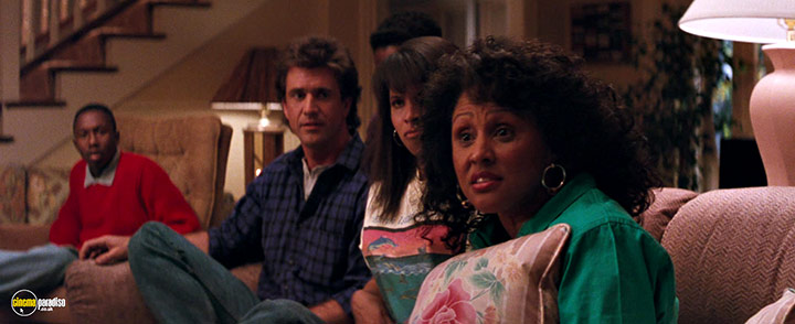 A still #5 from Lethal Weapon 2 (1989)