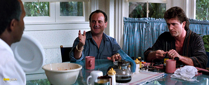 A still #11 from Lethal Weapon 2 (1989)