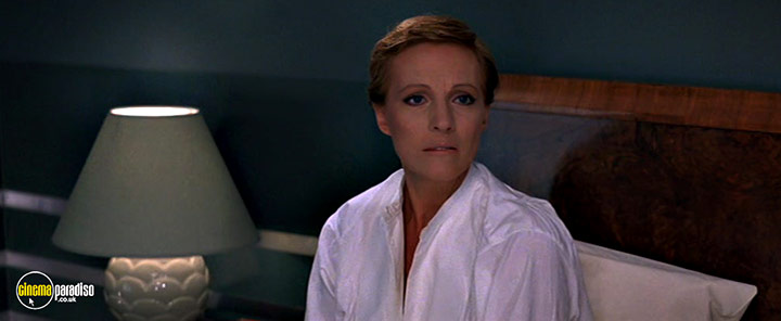 A still #15 from Victor Victoria (1982)
