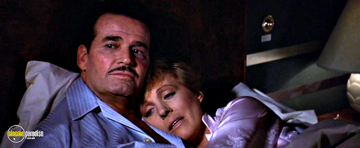 A still #10 from Victor Victoria (1982)