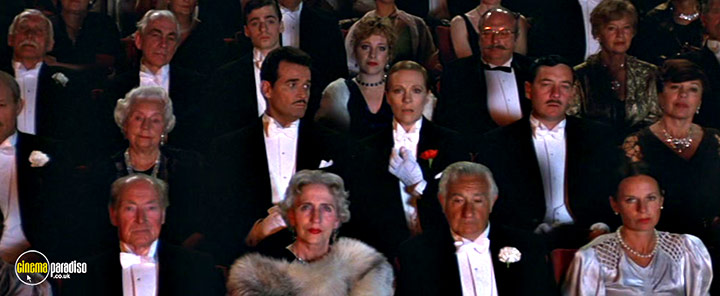 A still #13 from Victor Victoria (1982)